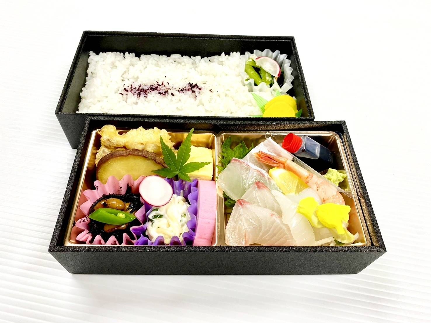 刺身入松花堂弁当